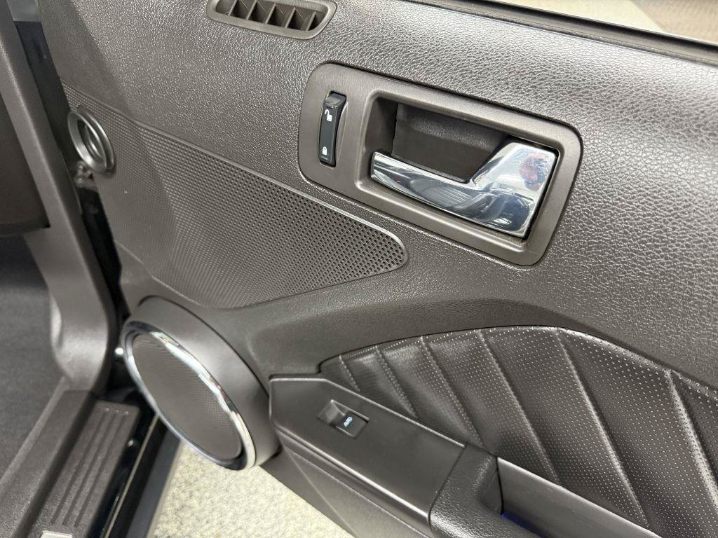 Used 2010 Ford Mustang GT RWD image 38