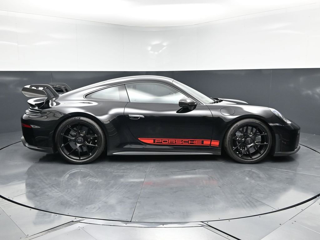 Certified 2025 Porsche 911 GT3 RWD image 9