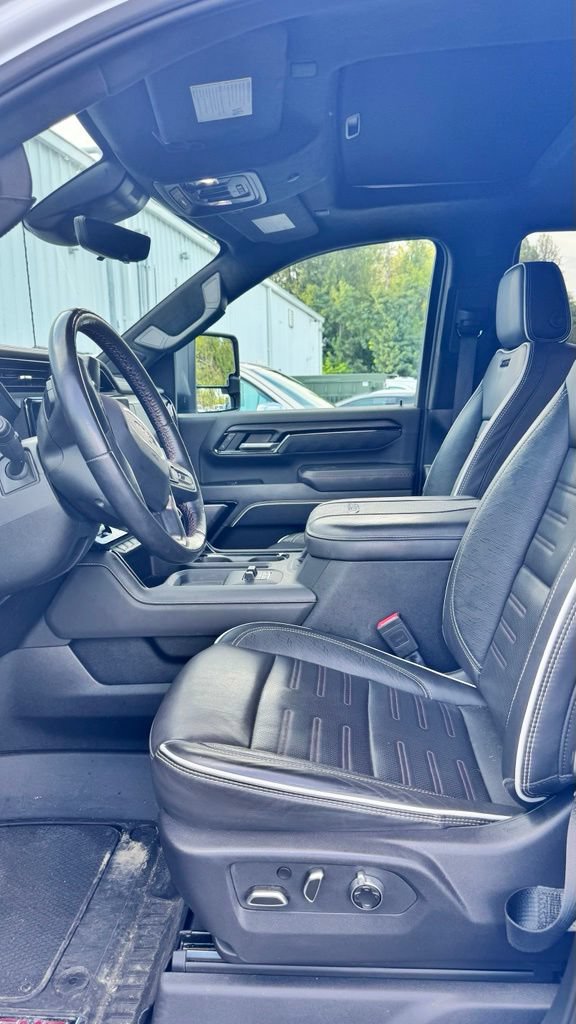 Used 2025 GMC Sierra 2500 AT4X AWD/4WD image 5