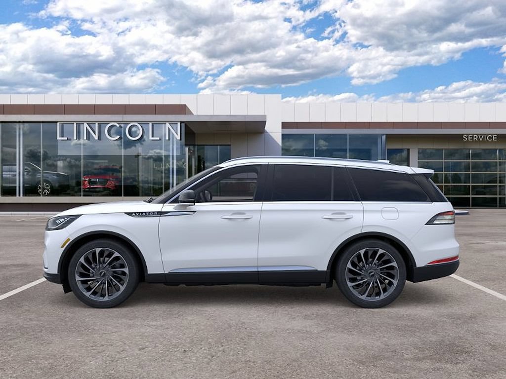 New 2026 Lincoln Aviator Reserve w/ Luxury Package AWD/4WD image 3