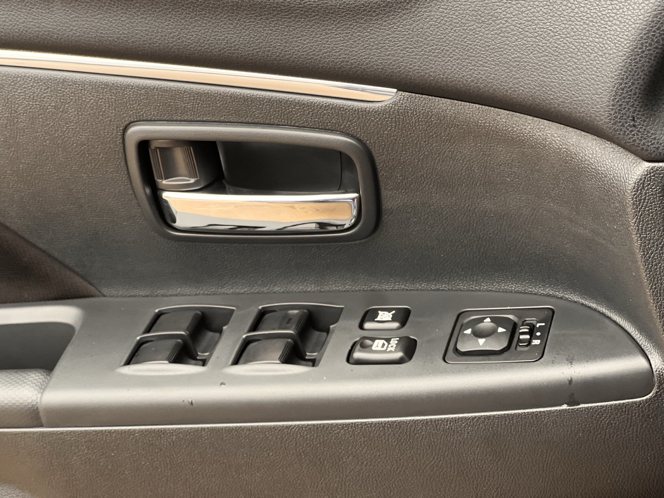 New 2027 Mitsubishi Outlander Sport FWD image 21