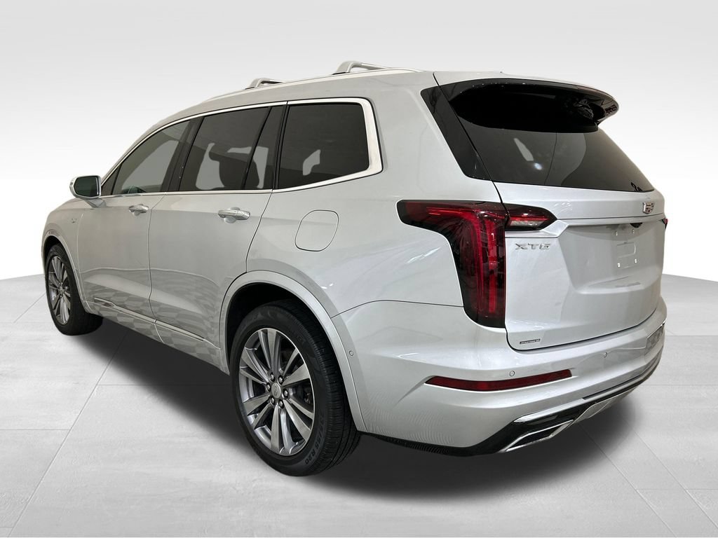 Used 2020 Cadillac XT6 Premium Luxury FWD image 3