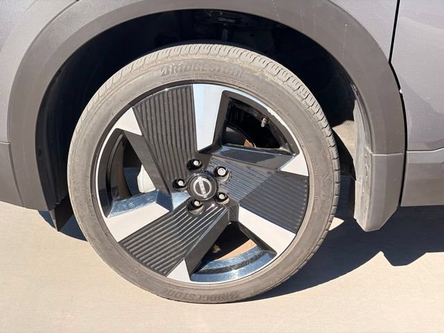 Used 2025 Nissan Kicks SR AWD/4WD image 7