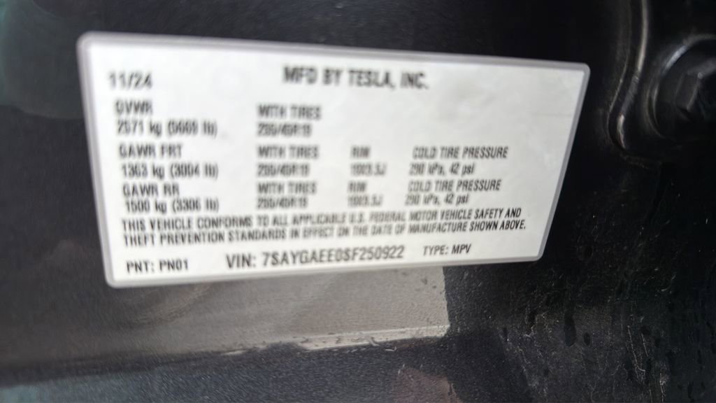 Used 2025 Tesla Model Y Long Range image 22