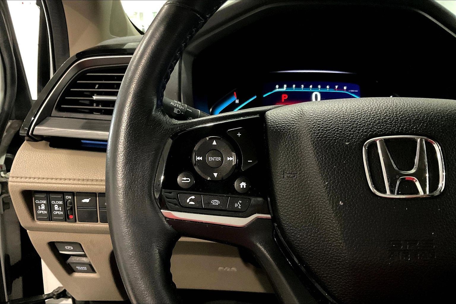 Used 2022 Honda Odyssey Elite image 11