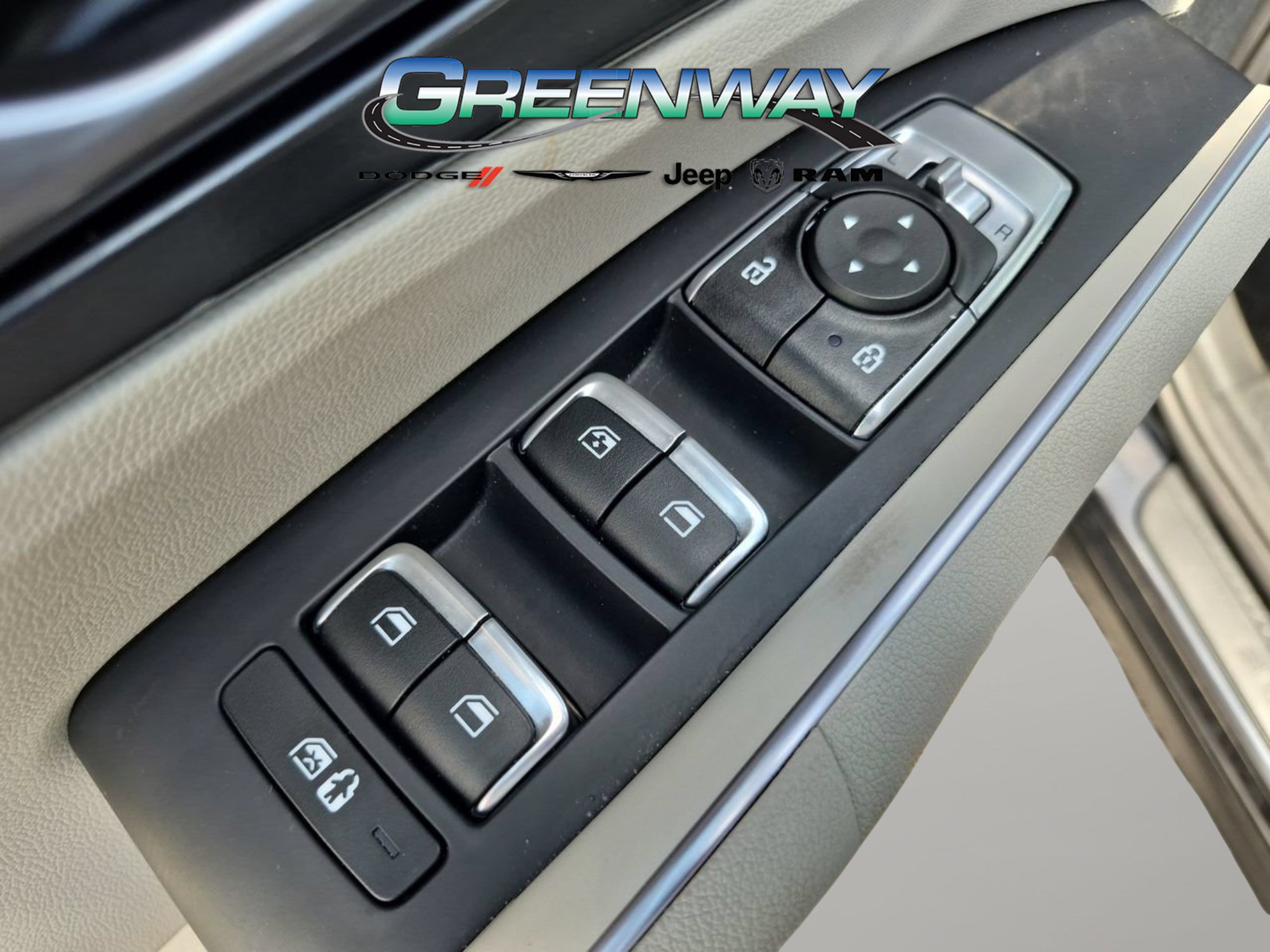 Used 2023 Kia Sorento S FWD image 13
