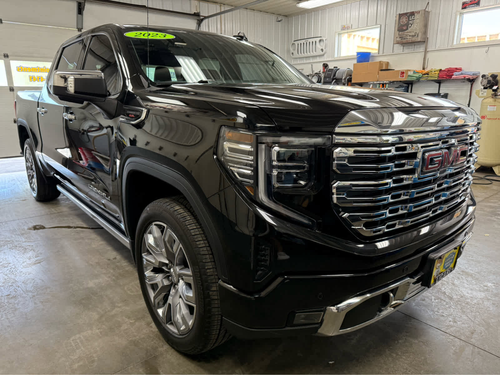 Used 2023 GMC Sierra 1500 Denali image 3