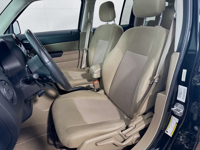 Used 2014 Jeep Patriot Latitude w/ Sun/Sound Group AWD/4WD image 24