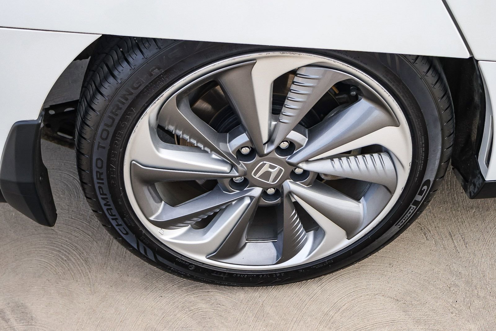 Used 2018 Honda Clarity Plug-In Hybrid image 16