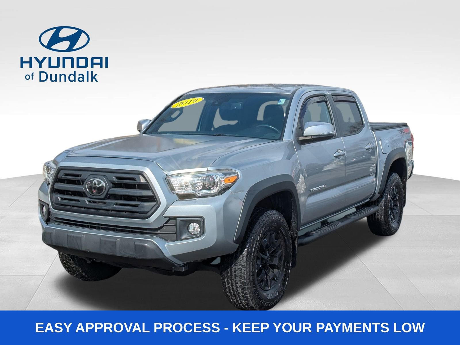 Used 2019 Toyota Tacoma TRD Off-Road AWD/4WD image 1