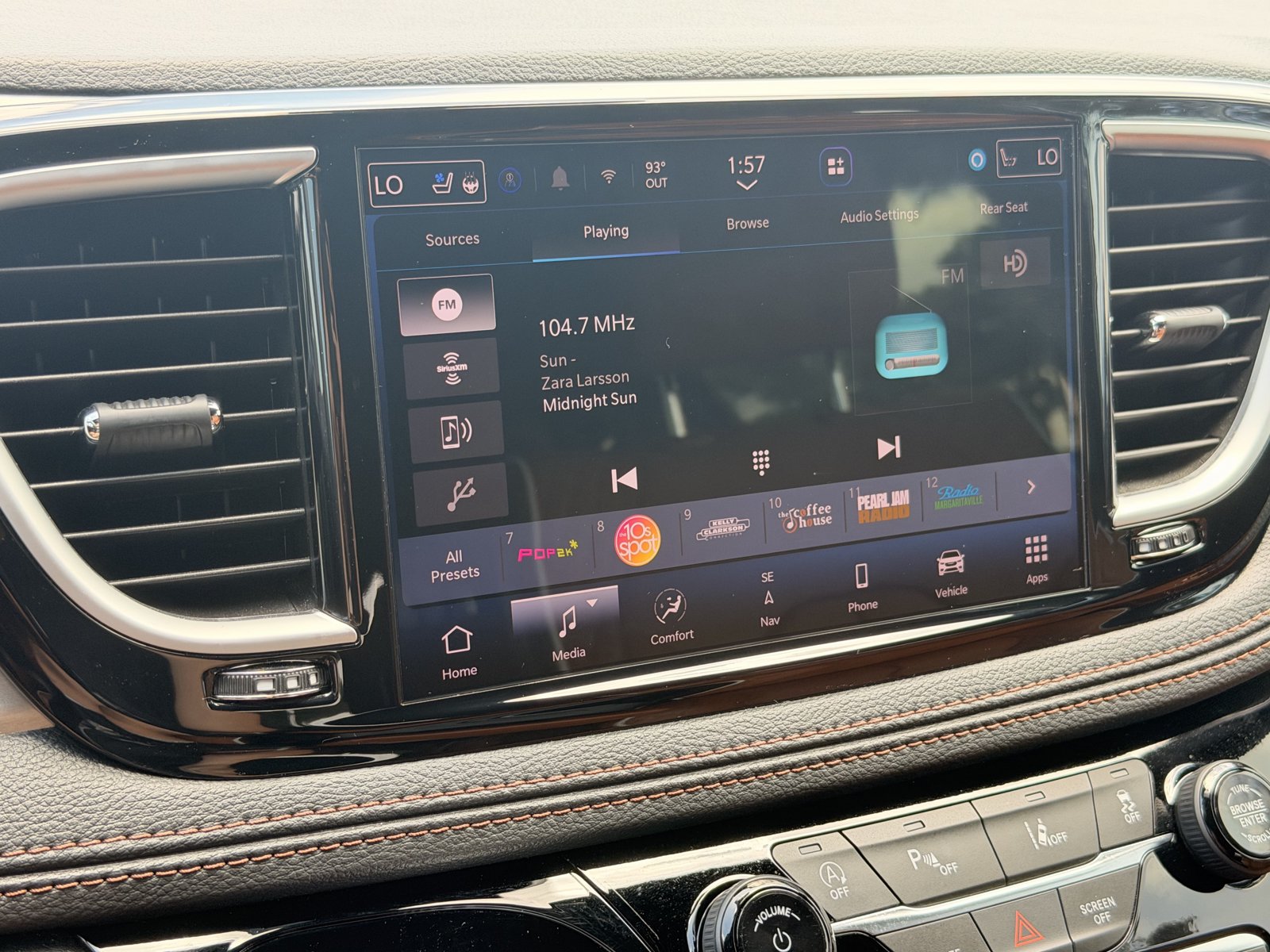 Used 2026 Chrysler Pacifica Pinnacle FWD image 35