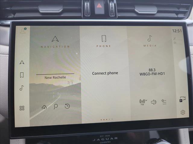 Used 2025 Jaguar F-PACE R-Dynamic S image 11