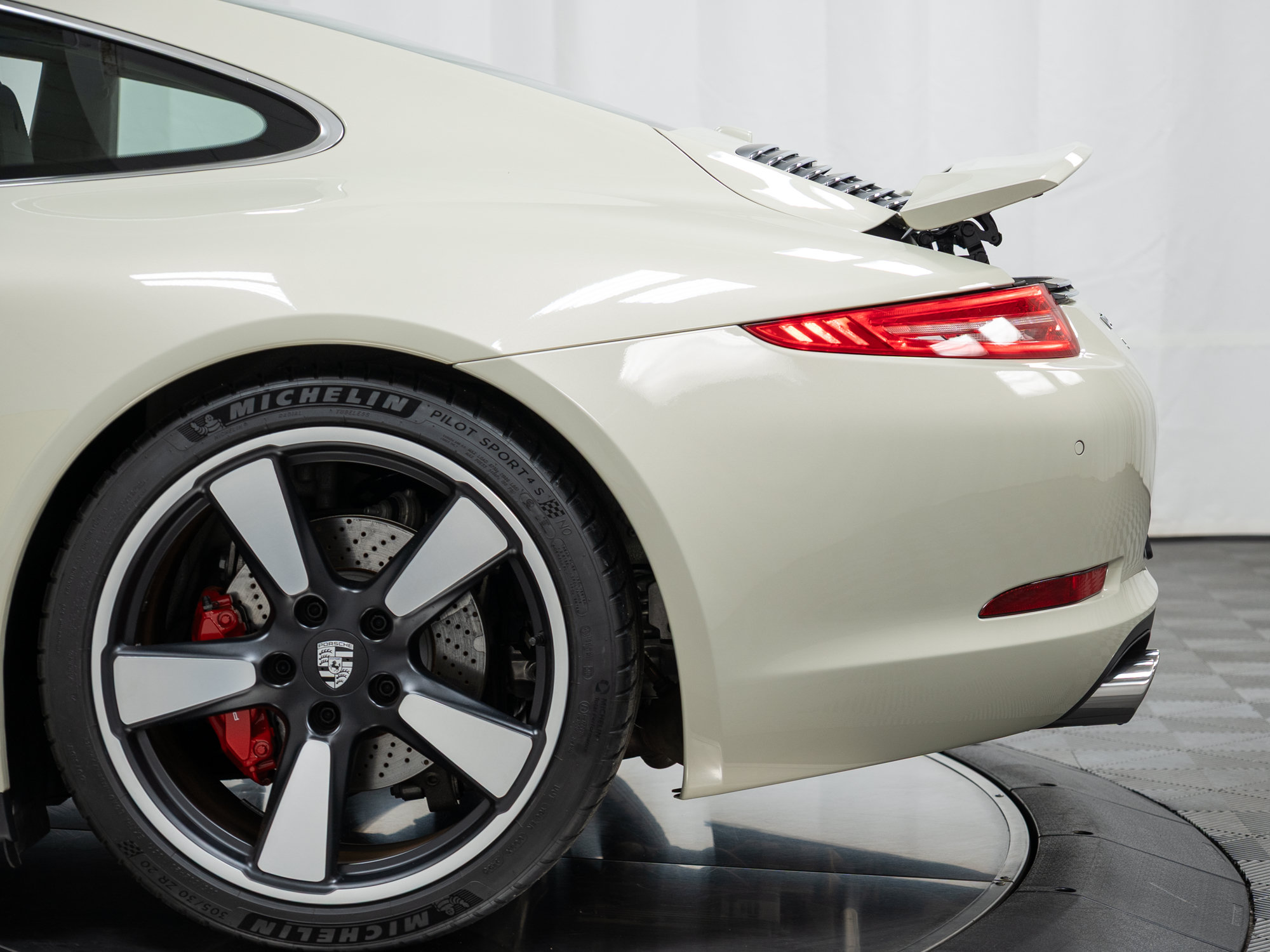 Certified 2014 Porsche 911 50th Anniversary Edition RWD image 49