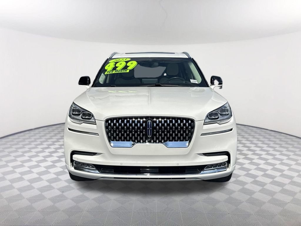 Used 2023 Lincoln Aviator Black Label Grand Touring AWD/4WD image 2