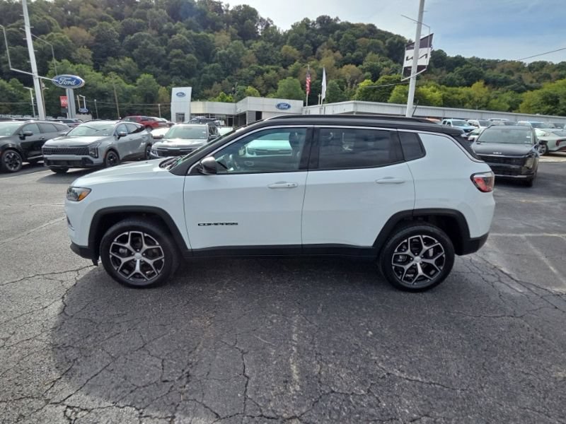 Used 2024 Jeep Compass Limited AWD/4WD image 4