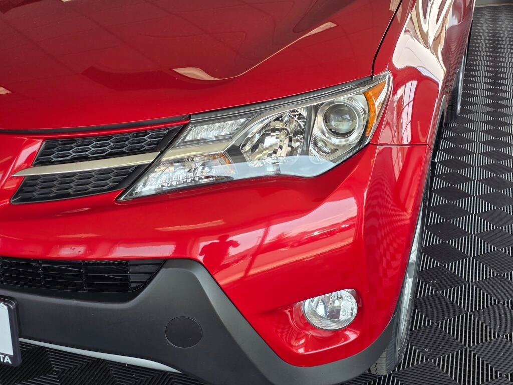 Used 2015 Toyota RAV4 Limited AWD/4WD image 9