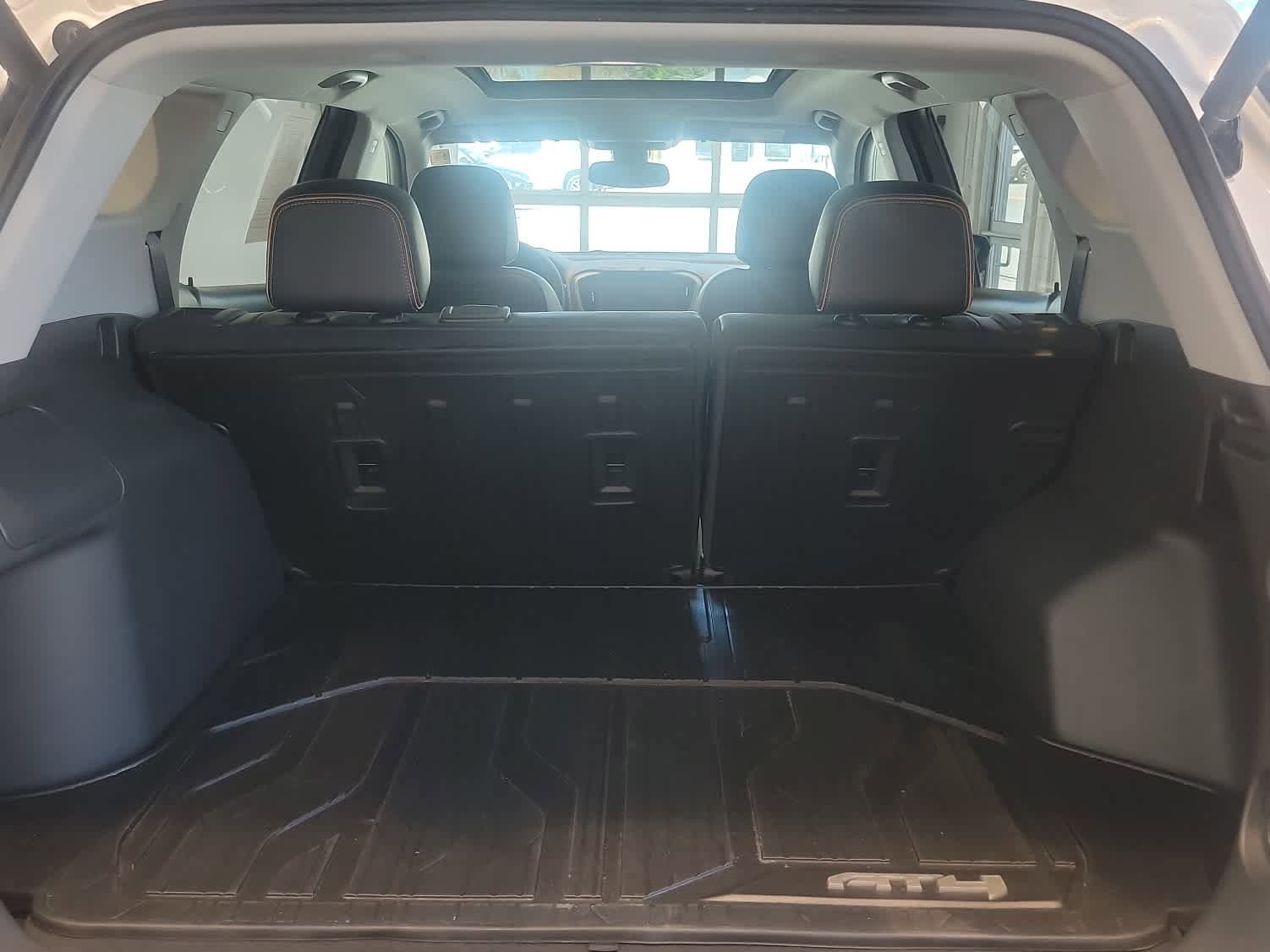 Used 2023 GMC Terrain AT4 w/ Tech Package AWD/4WD image 20