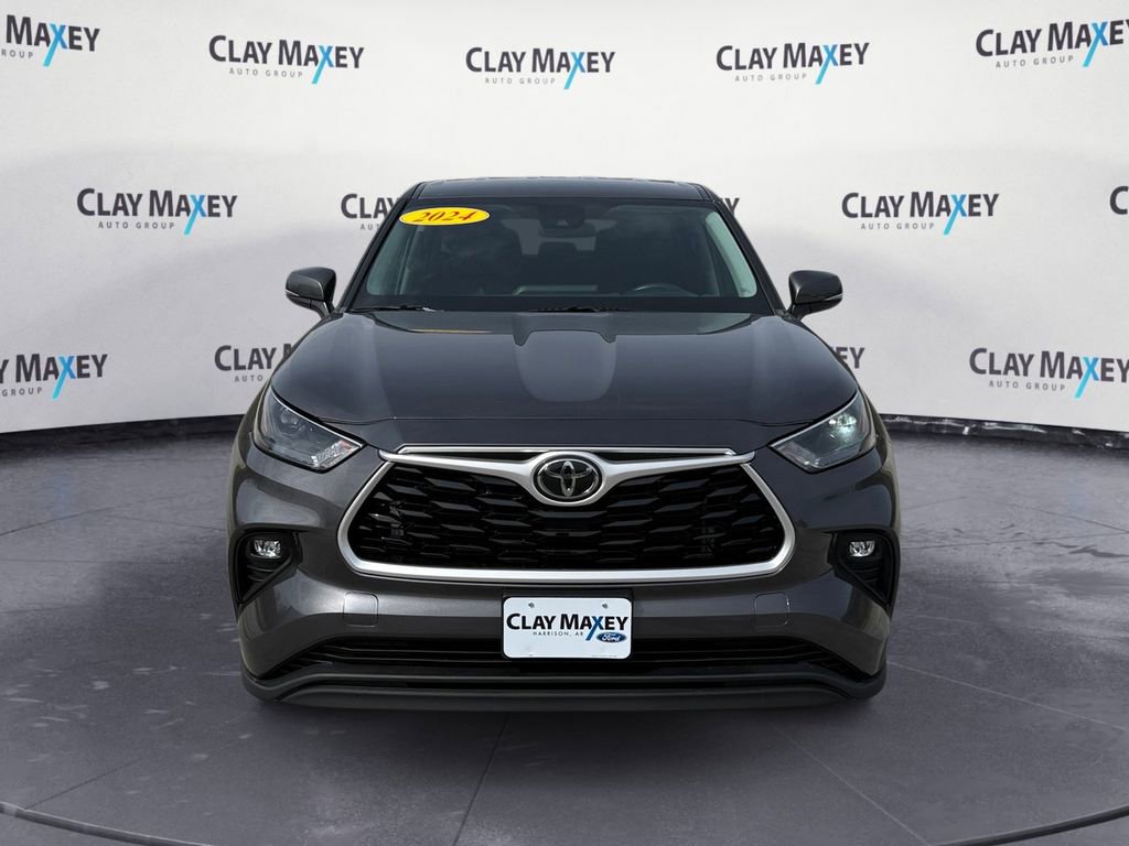 Used 2024 Toyota Highlander LE image 8