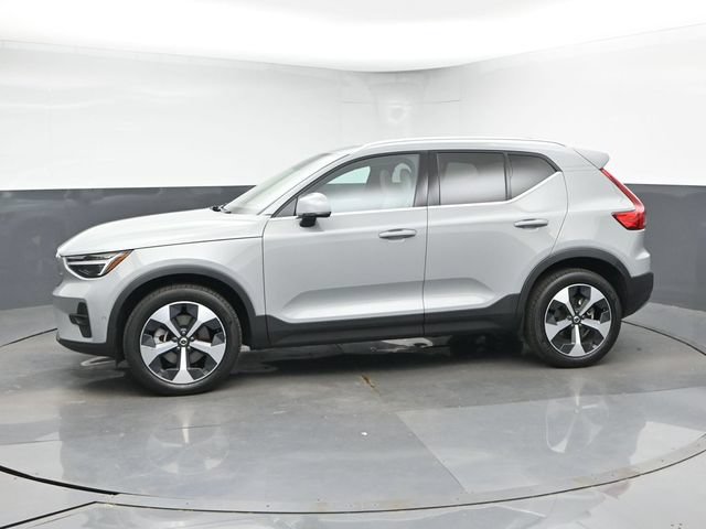 Used 2024 Volvo XC40 B5 Plus w/ Protection Package Premier AWD/4WD image 6