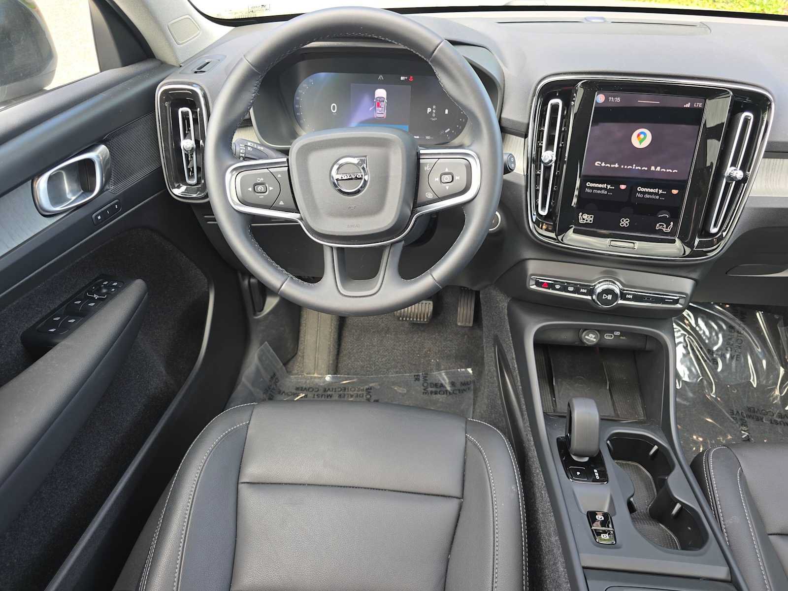 Used 2026 Volvo XC40 B5 Core w/ Climate Package AWD/4WD image 17