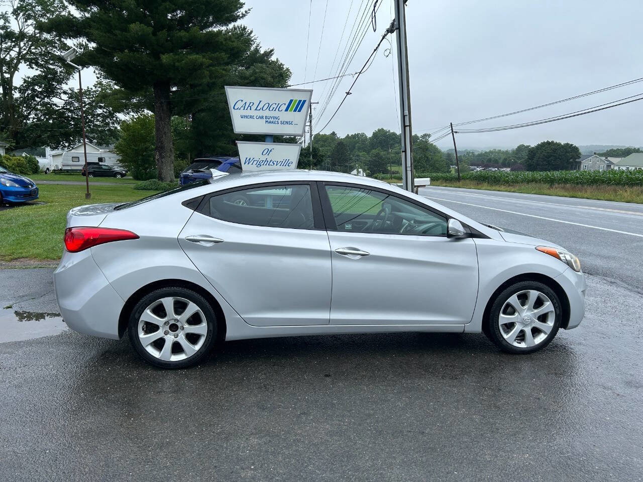 Used 2013 Hyundai Elantra Limited FWD image 11