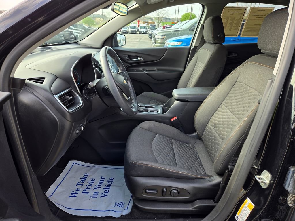 Used 2021 Chevrolet Equinox LT AWD/4WD image 16