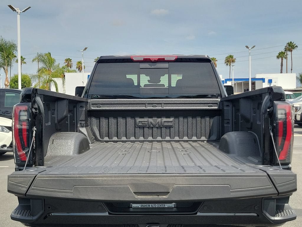 New 2026 GMC Sierra 2500 AT4 w/ AT4 Premium Plus Package AWD/4WD image 6