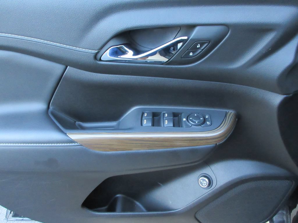 Certified 2023 GMC Acadia SLE w/ Driver Convenience Package FWD image 21