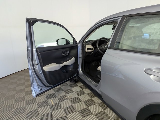 Certified 2023 Honda HR-V LX image 13