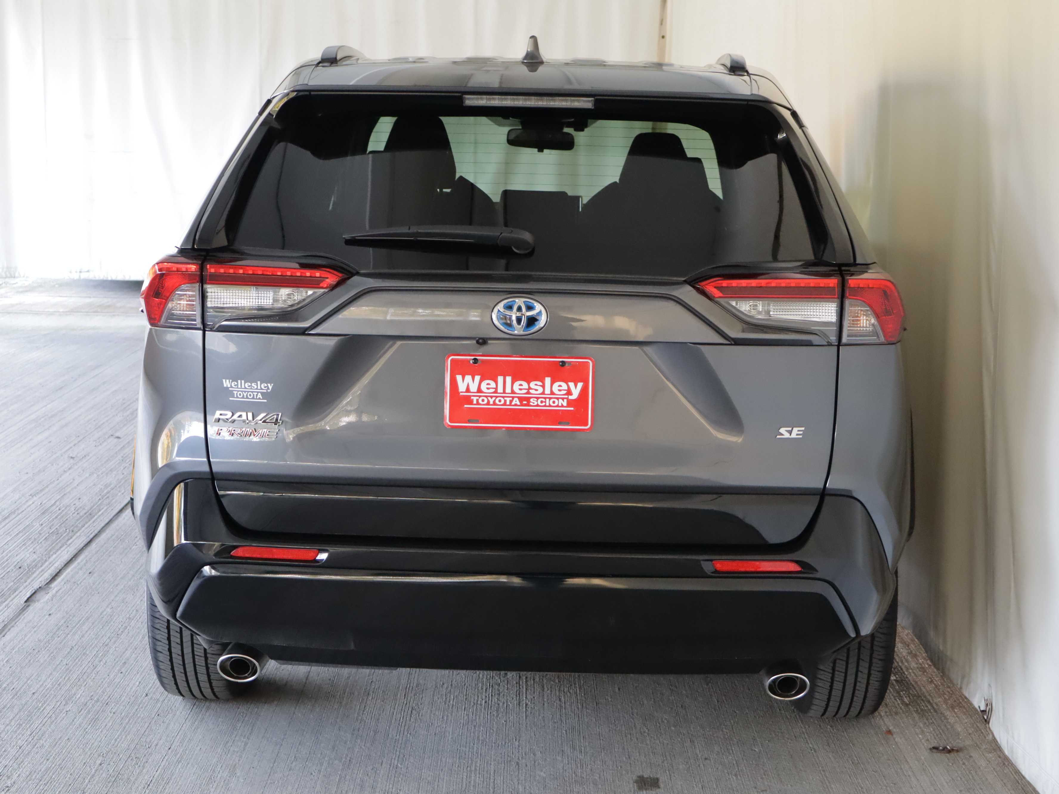 Used 2024 Toyota RAV4 SE w/ Weather & Moonroof Package AWD/4WD image 27