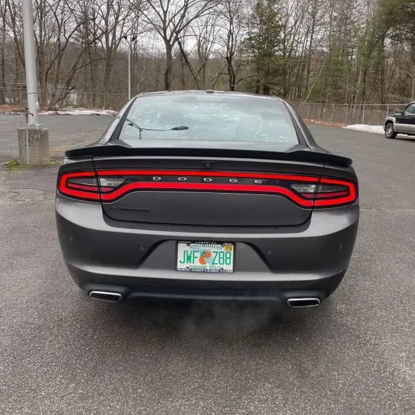 Used 2018 Dodge Charger SXT w/ Blacktop Package image 4