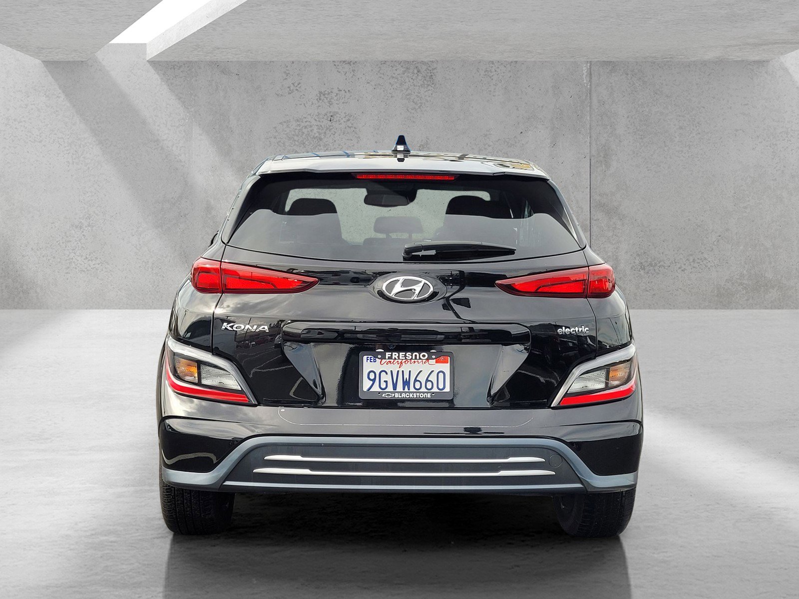 Used 2023 Hyundai Kona SE image 5