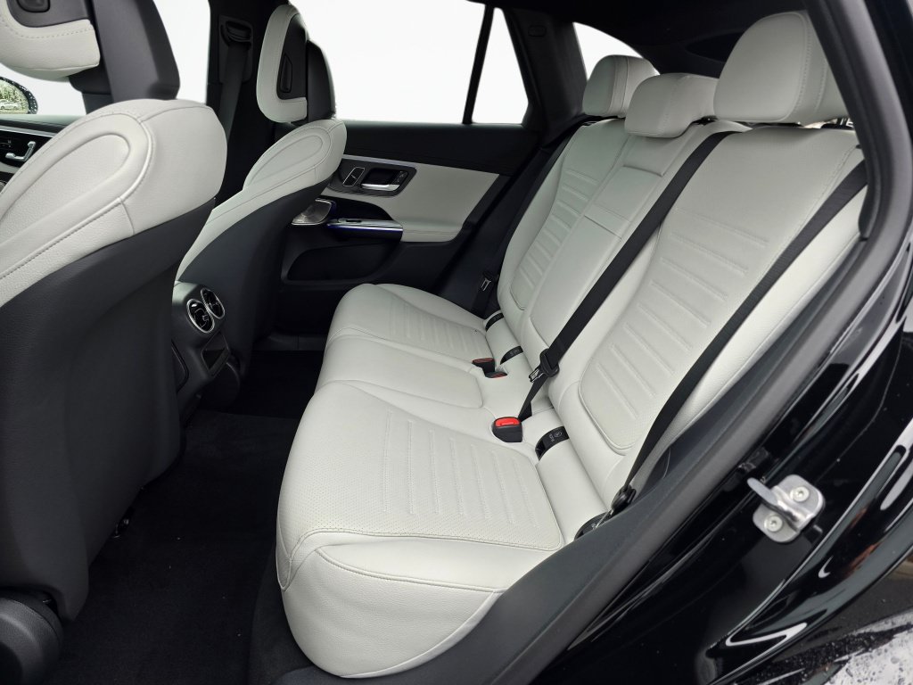 New 2027 Mercedes-Benz GLC 300 4MATIC image 17