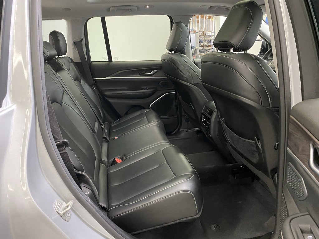 Used 2023 Jeep Grand Cherokee 4WD 4xe image 38