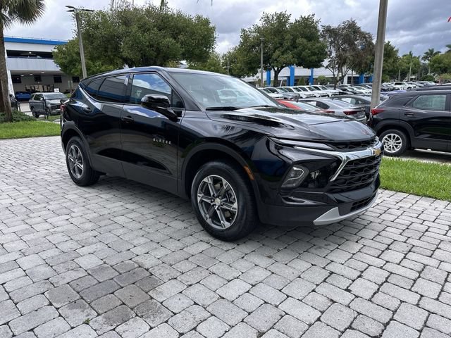 Used 2025 Chevrolet Blazer LT FWD image 16
