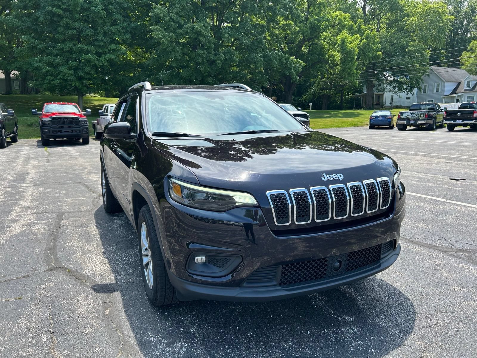 Used 2021 Jeep Cherokee Latitude Plus AWD/4WD image 9