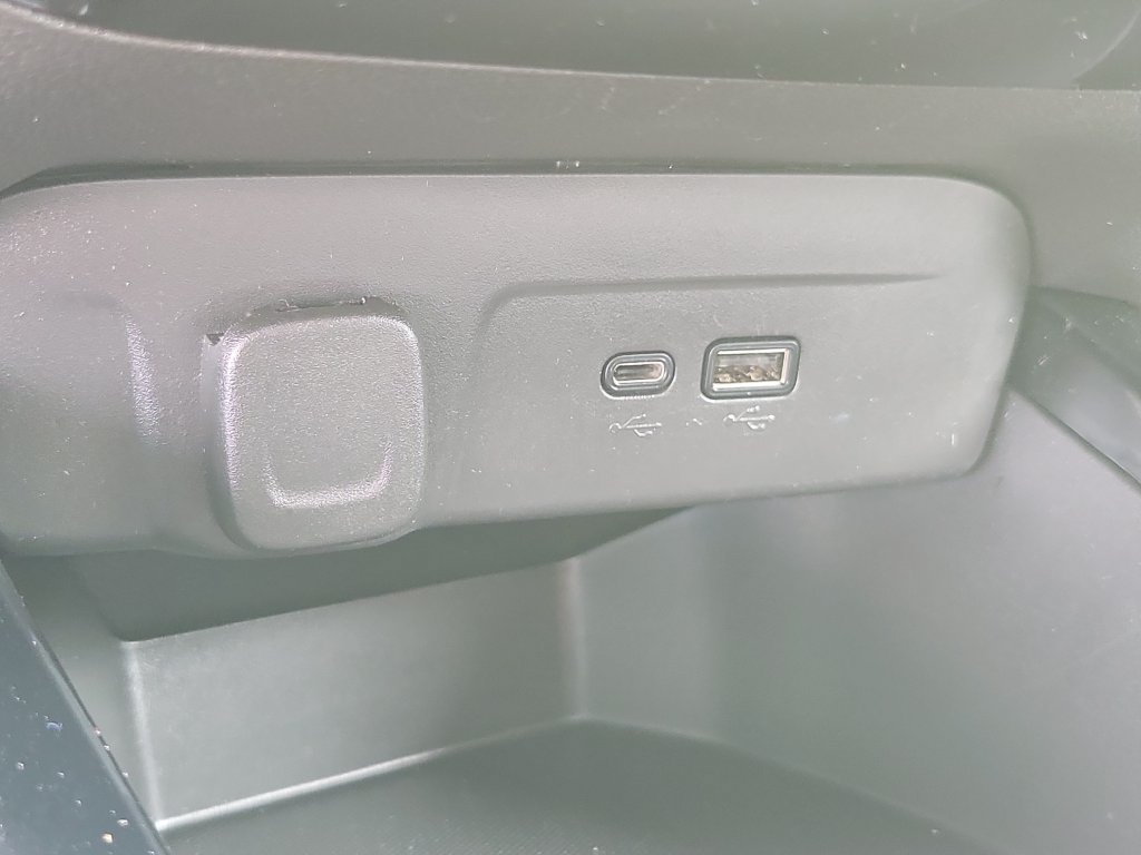 Used 2025 Chevrolet Trax LT w/ Driver Confidence Package FWD image 26