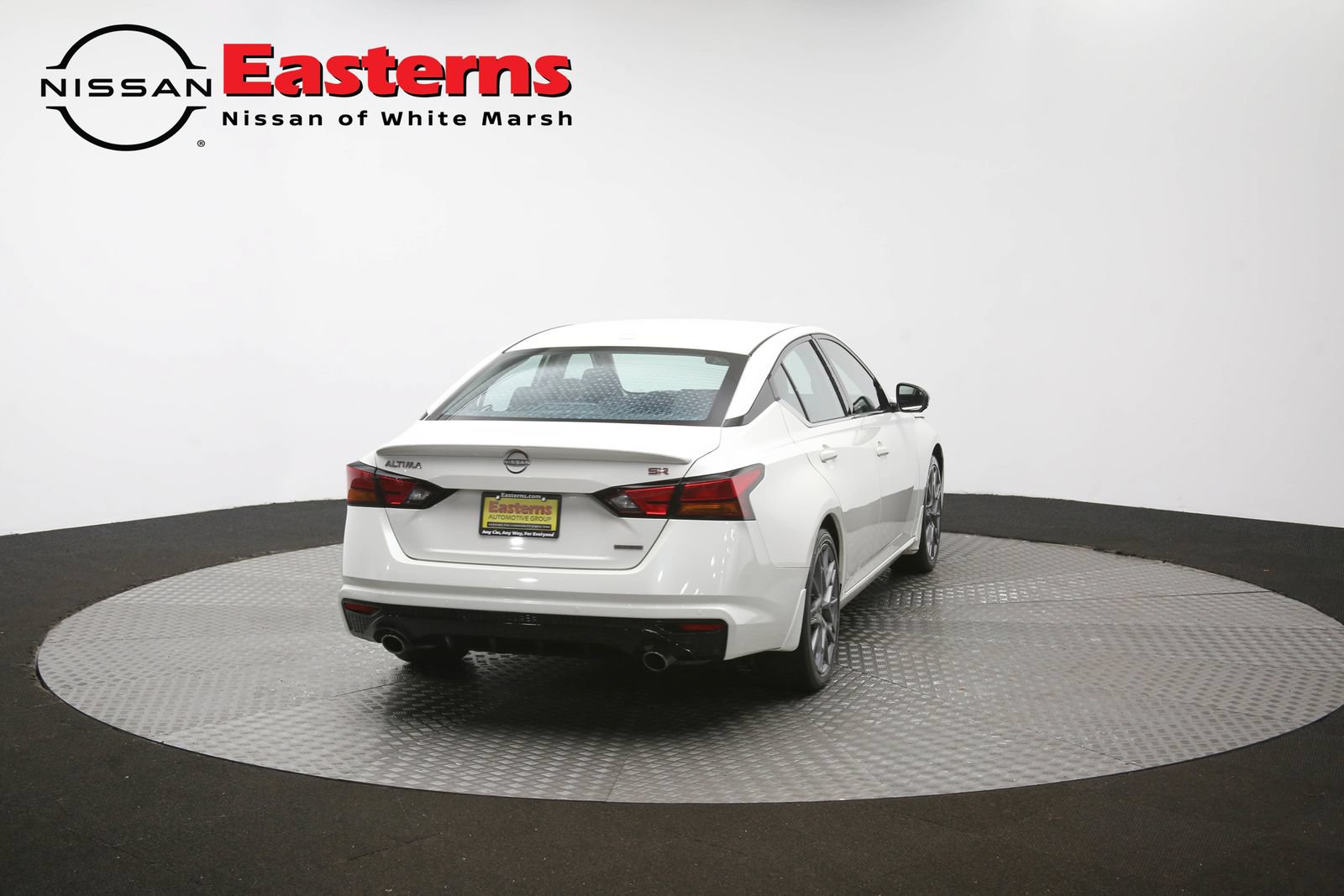 Used 2024 Nissan Altima 2.0 SR FWD image 37