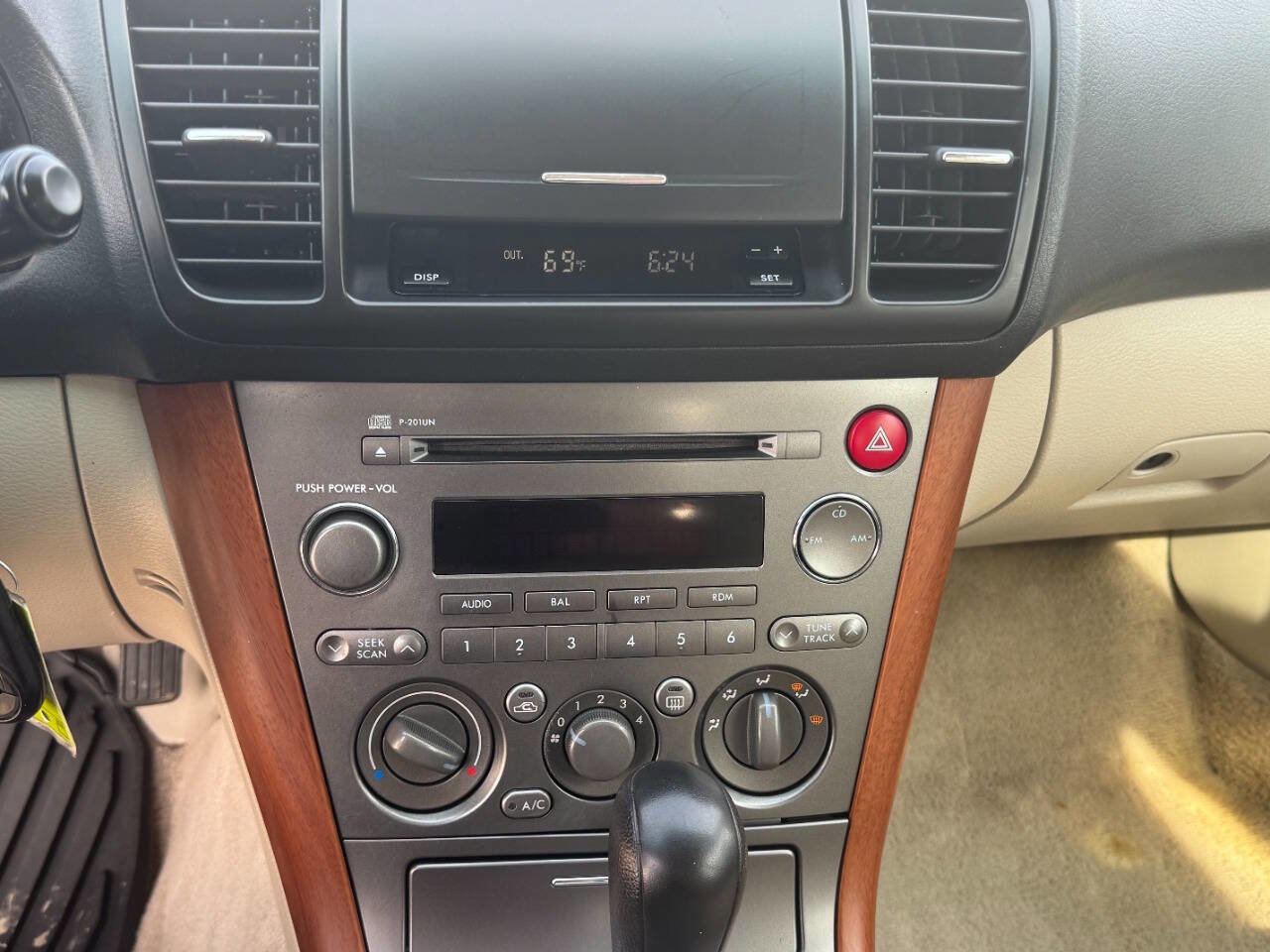 Used 2006 Subaru Outback 2.5i image 27