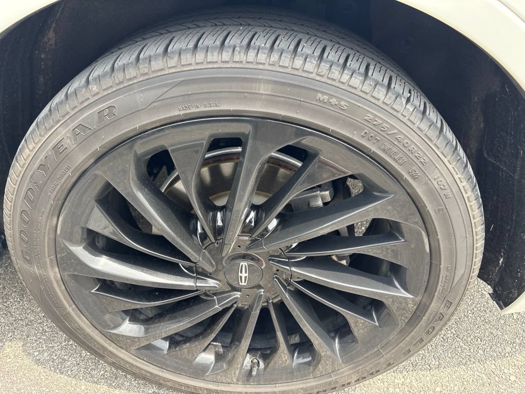 Used 2022 Lincoln Aviator Reserve w/ Equipment Group 201A RWD image 14