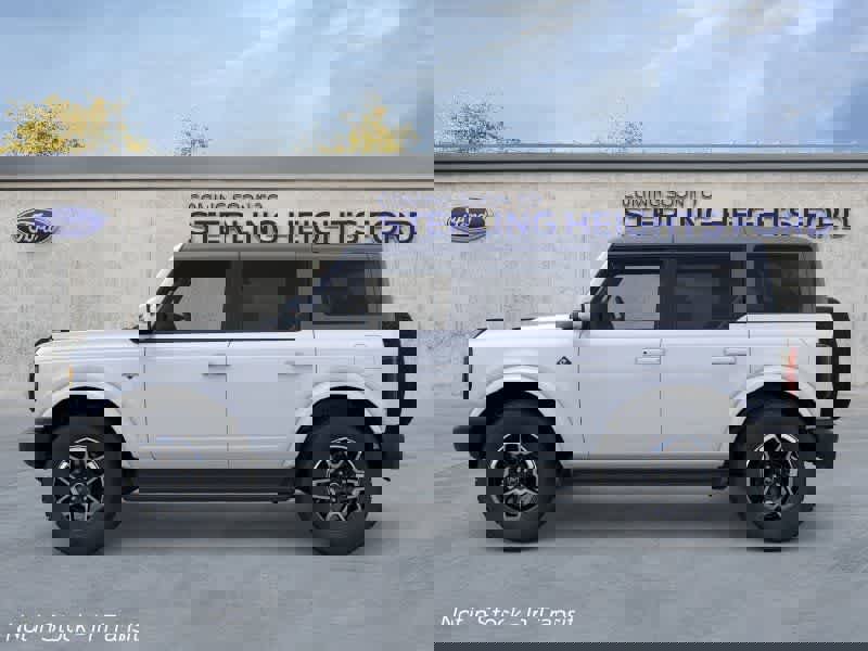 New 2025 Ford Bronco Outer Banks image 3