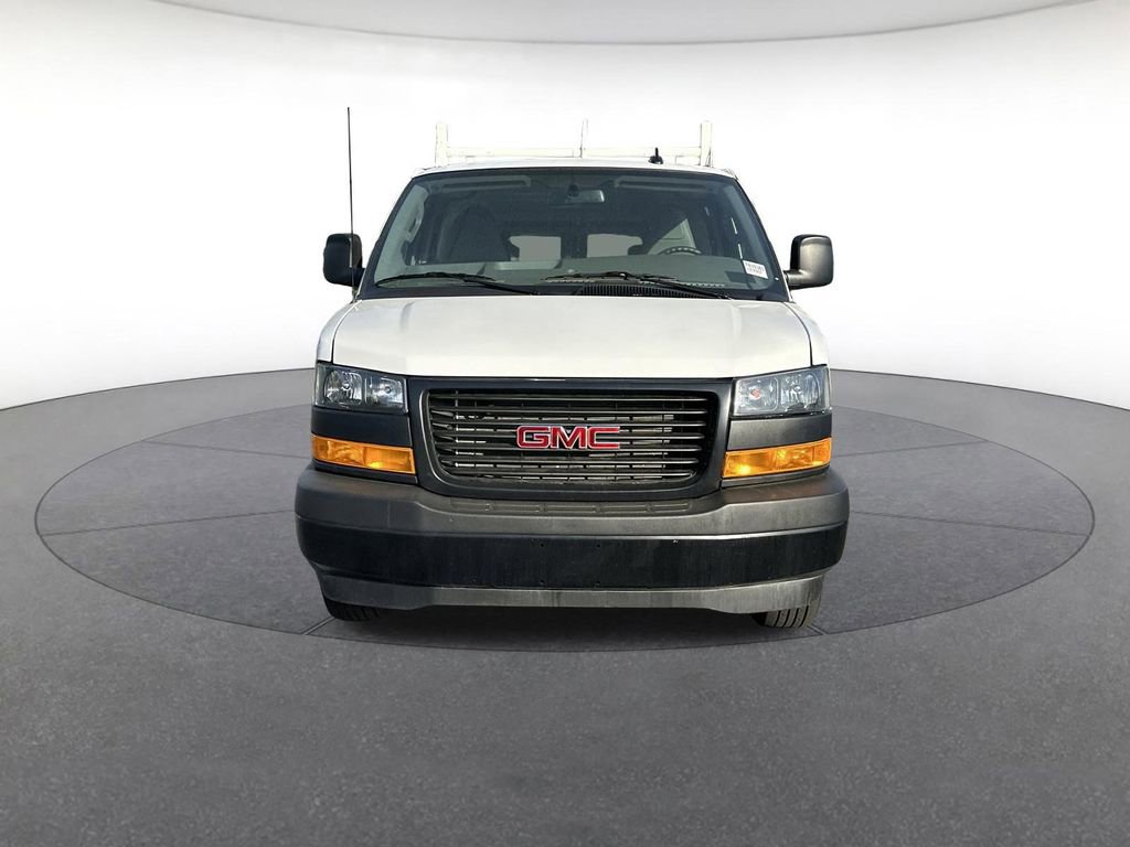 Used 2024 GMC Savana 2500 w/ Driver Convenience Package image 9