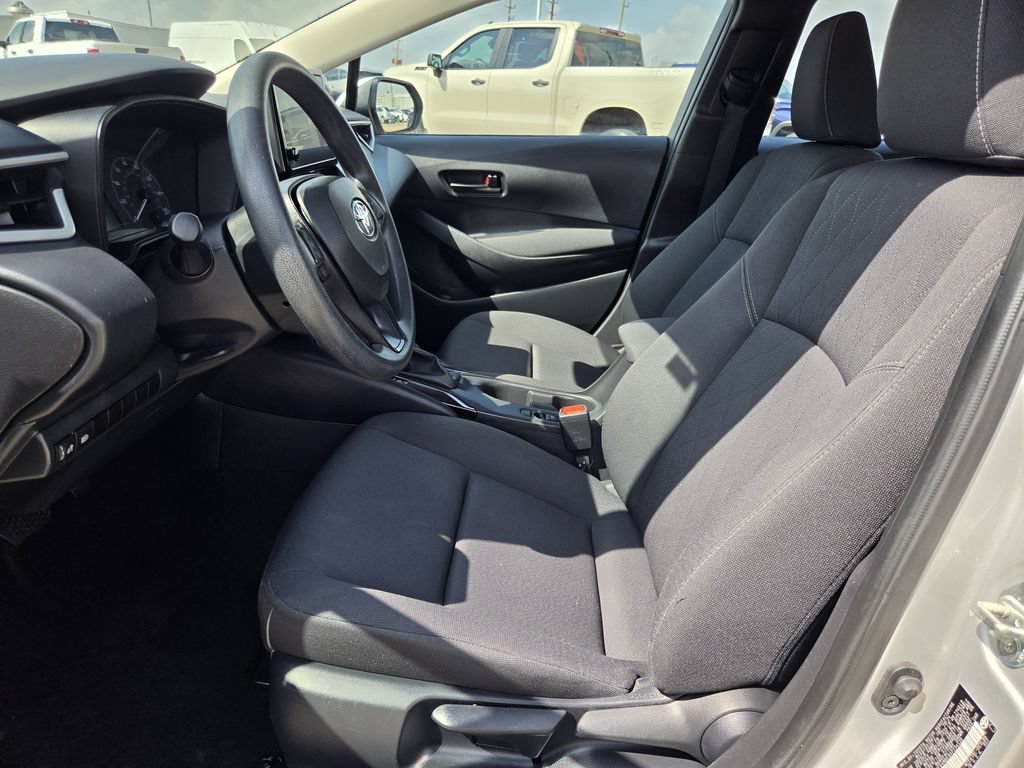 Used 2025 Toyota Corolla LE FWD image 26