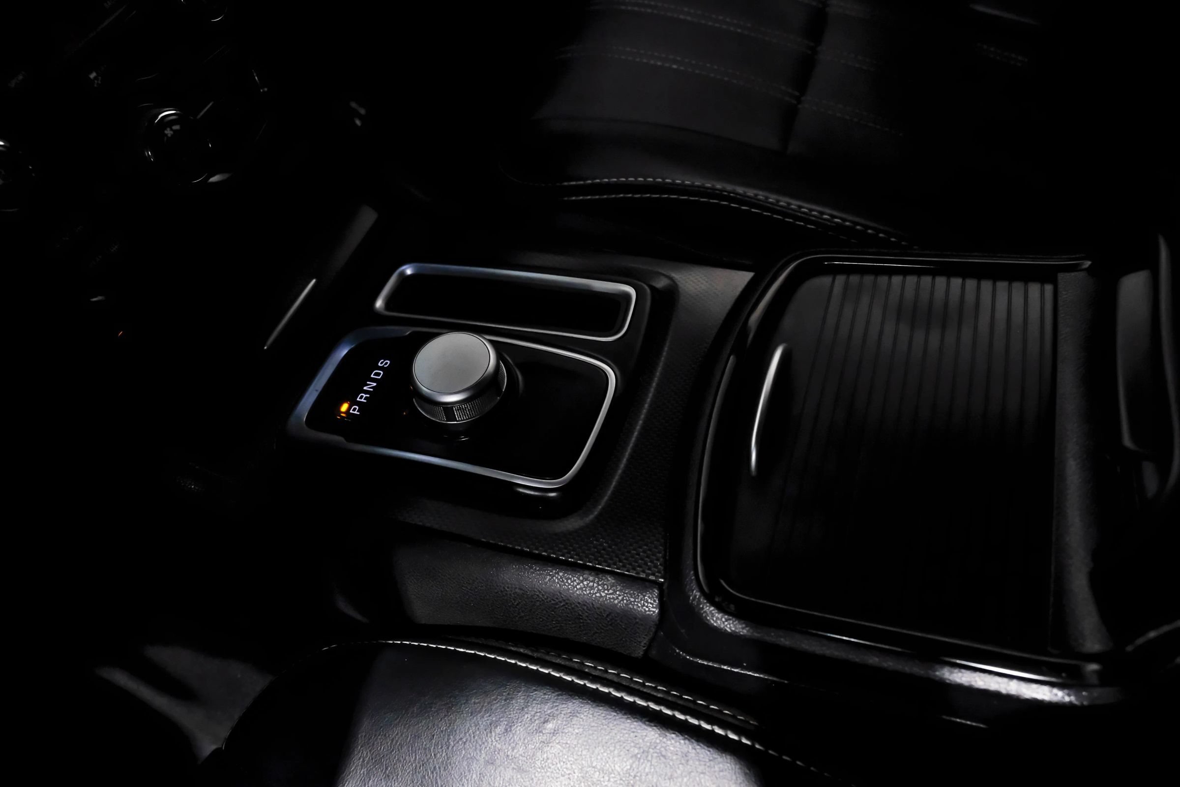 Used 2015 Chrysler 300 S RWD image 31