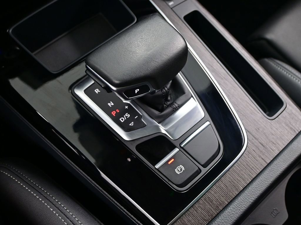 Used 2024 Audi Q5 2.0T Premium w/ Convenience Package image 28
