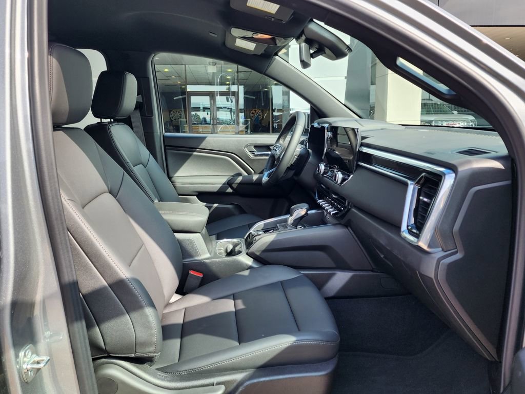 New 2026 GMC Canyon Elevation w/ Convenience Package RWD image 38