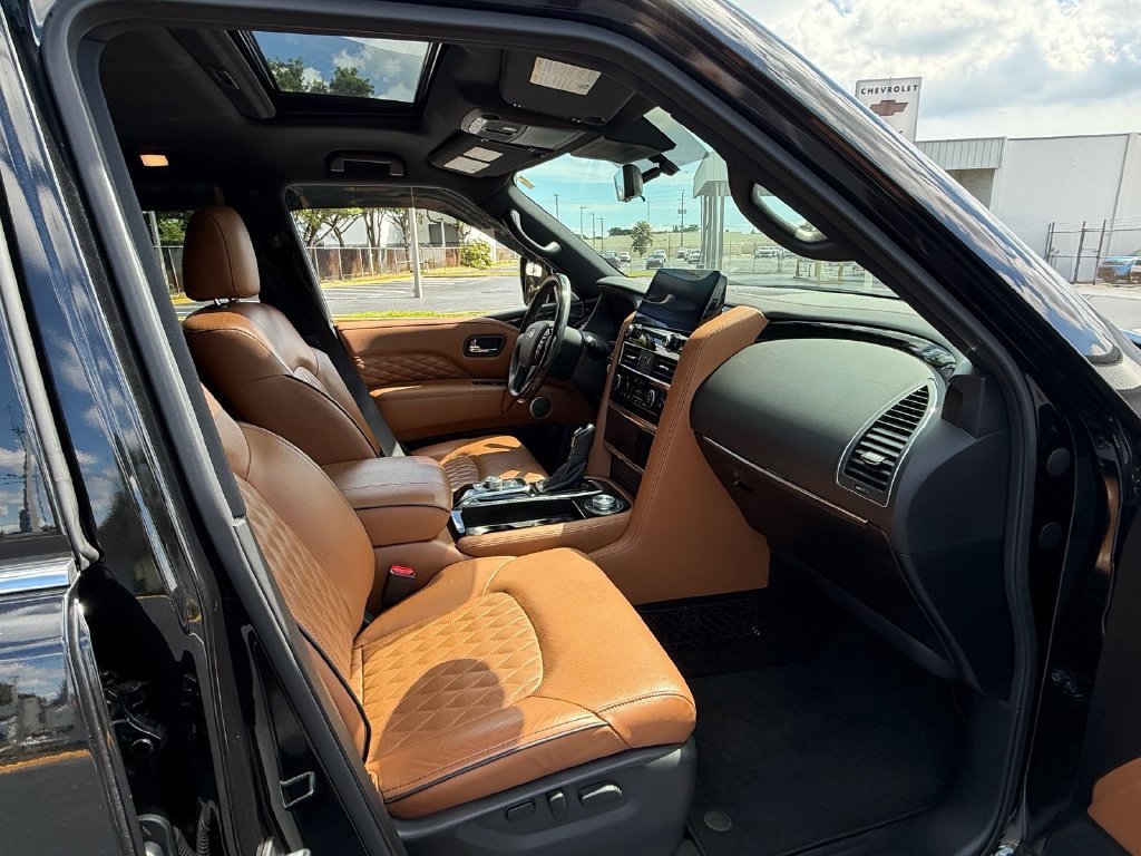 Used 2024 INFINITI QX80 Sensory AWD/4WD image 19