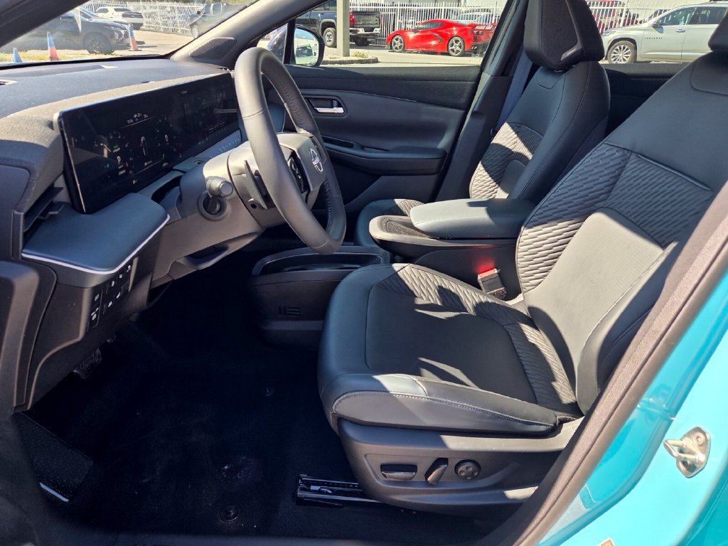 Used 2026 Nissan Leaf Platinum+ FWD image 4
