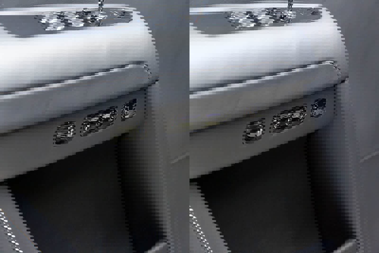 Certified 2025 Rolls-Royce Ghost Black Badge image 23