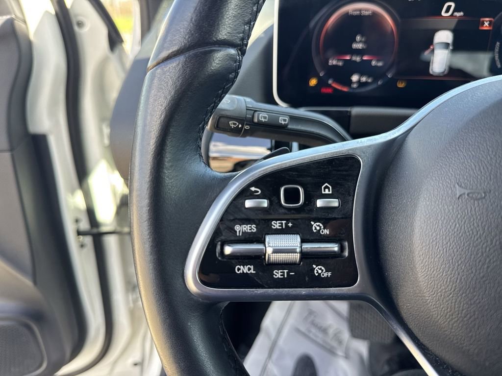 Used 2021 Mercedes-Benz GLA 250 w/ Premium Package image 17